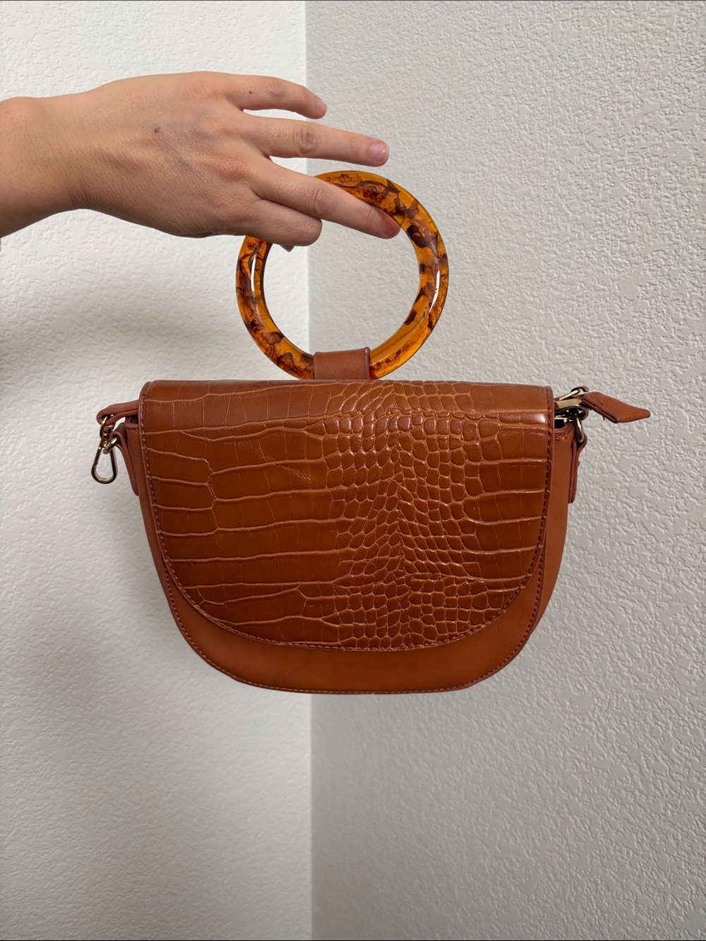 Tortoiseshell Handle Croc-Embossed Saddle Bag - Brown